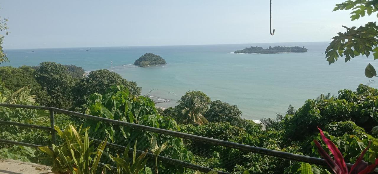 The View Padang, Amazing View, 8 Mins Mentawai Fast Ferry, Cold Beer,Close To Restaurants エクステリア 写真