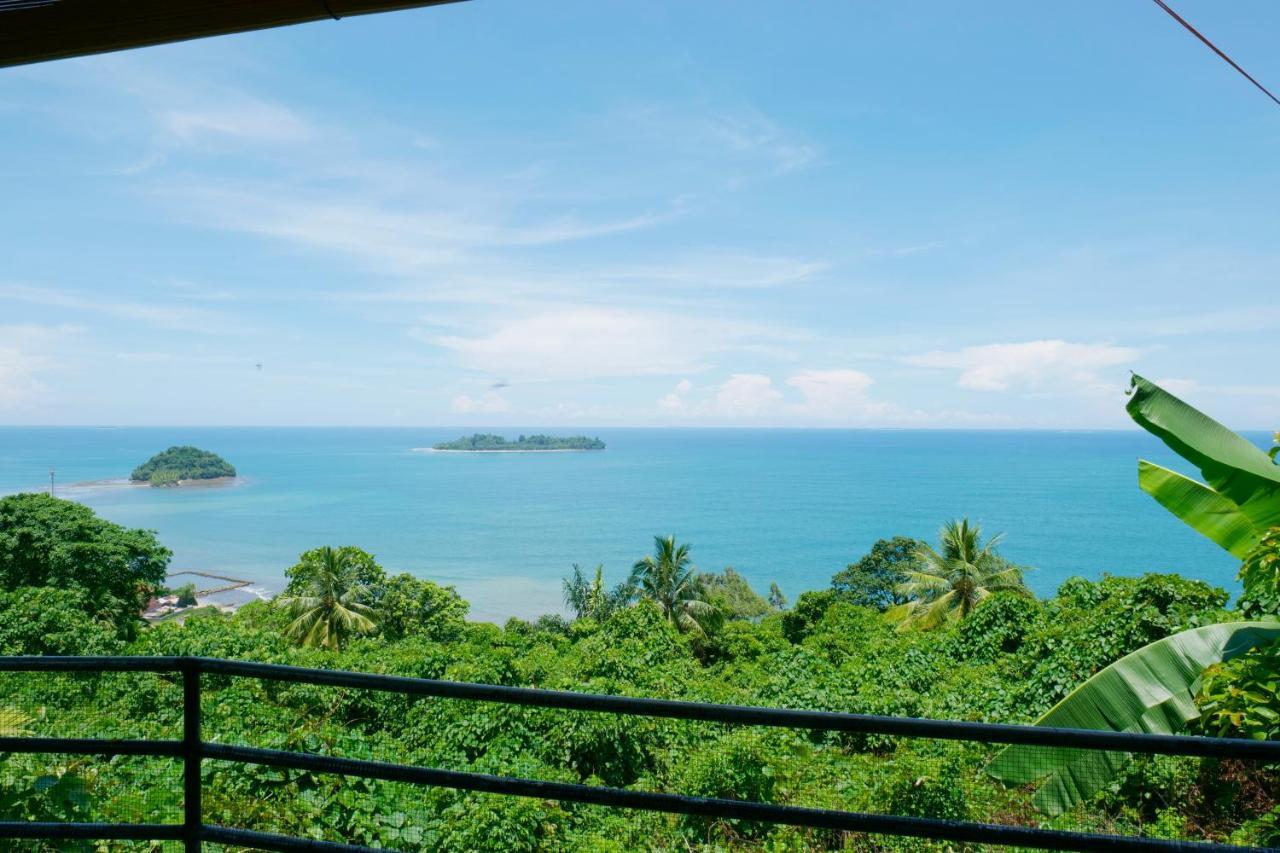 The View Padang, Amazing View, 8 Mins Mentawai Fast Ferry, Cold Beer,Close To Restaurants エクステリア 写真