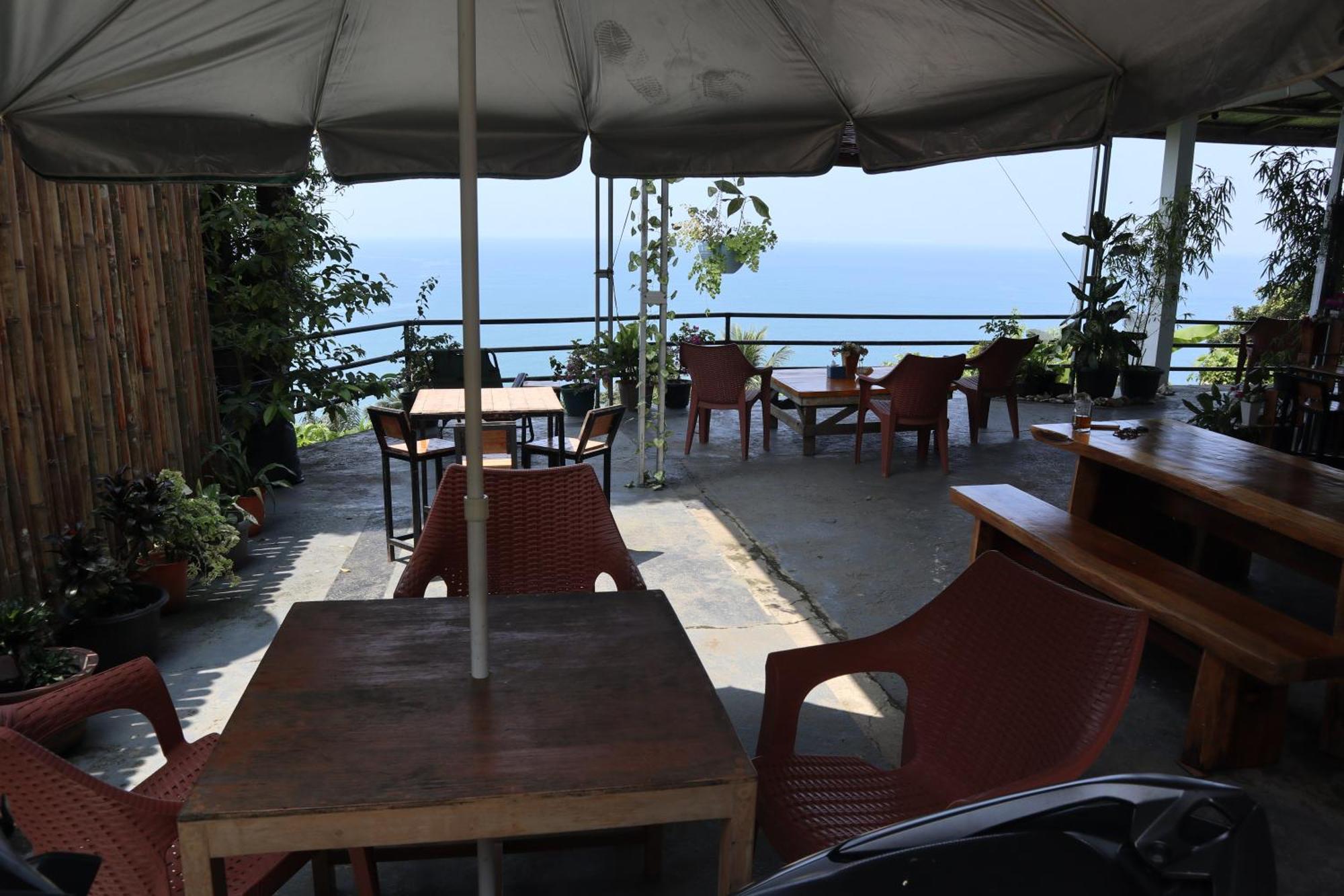 The View Padang, Amazing View, 8 Mins Mentawai Fast Ferry, Cold Beer,Close To Restaurants エクステリア 写真