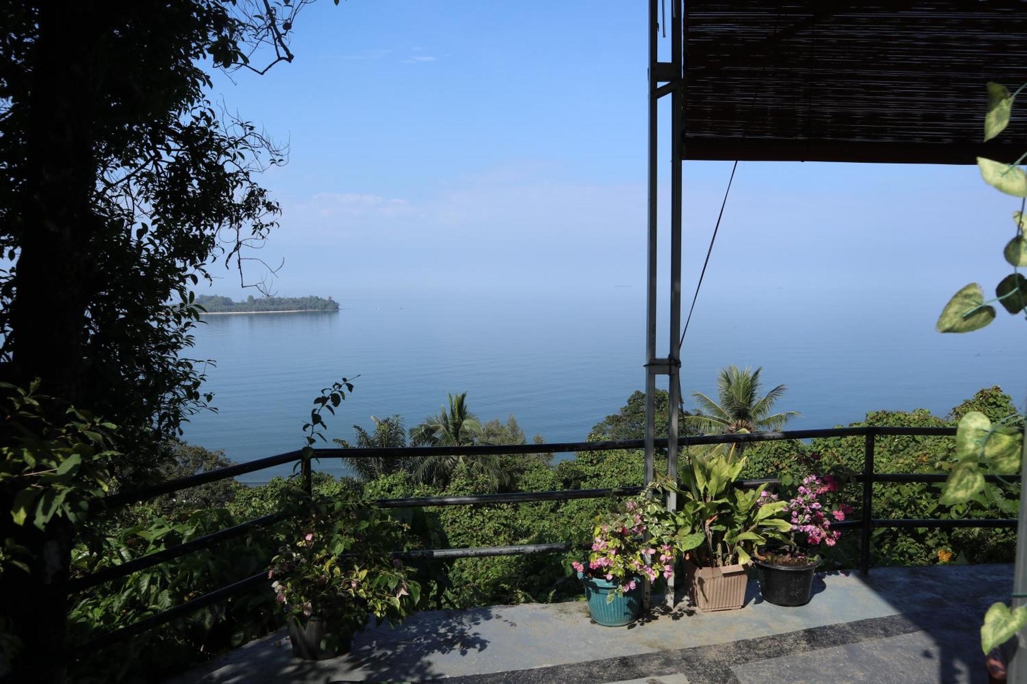 The View Padang, Amazing View, 8 Mins Mentawai Fast Ferry, Cold Beer,Close To Restaurants エクステリア 写真