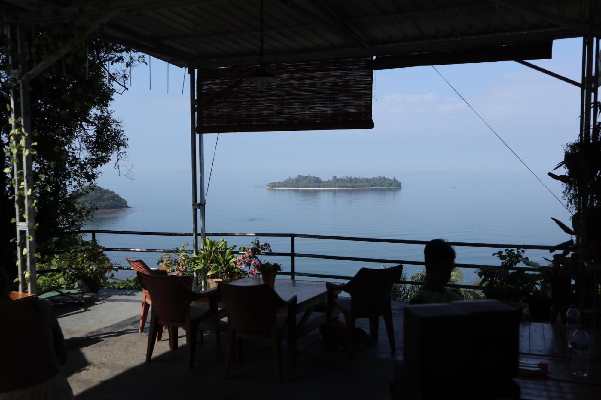 The View Padang, Amazing View, 8 Mins Mentawai Fast Ferry, Cold Beer,Close To Restaurants エクステリア 写真